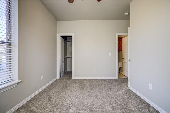 Building Photo - 2181 Houston Ave