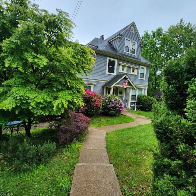 Primary Photo - 1283 Valley Rd