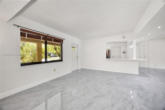 Building Photo - 6611 SW 63rd Ave