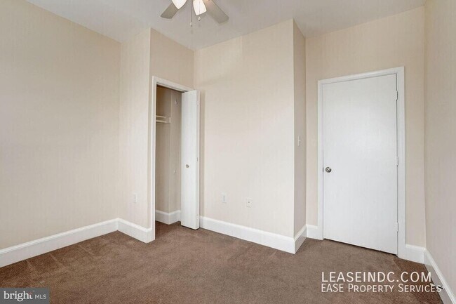 Building Photo - 2025 Flagler Pl NW