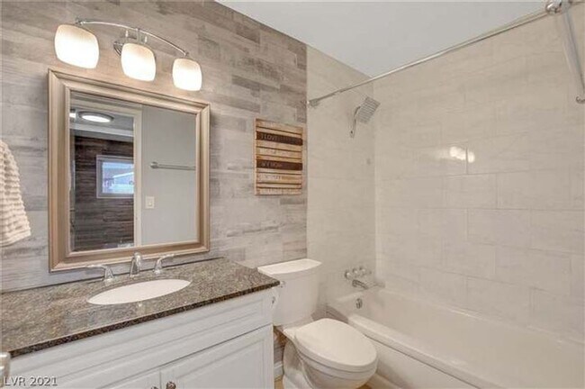 Building Photo - 4044 Pepe Cir