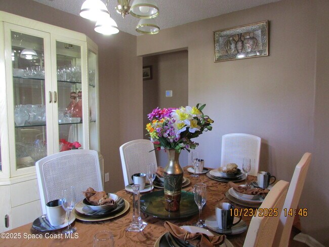 Building Photo - 534 White Plains Ave SW