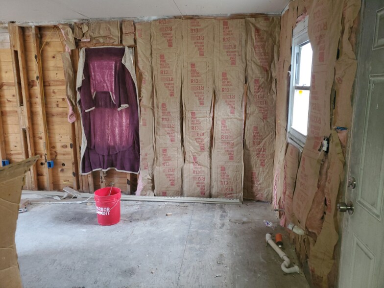 Building Photo - 2925 Colorado Ave