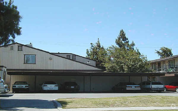 Building Photo - 2525 W Andrews Ave