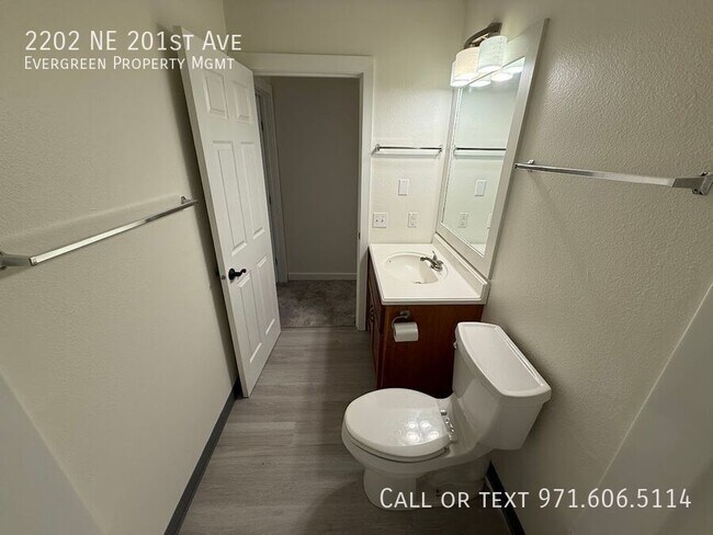 Building Photo - 2202 NE 201st Ave