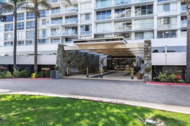 Building Photo - 1830 Avenida Del Mundo