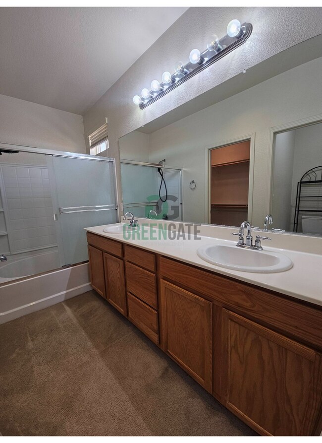 Building Photo - Lovely 1 Story Home in Riverpointe Communi...