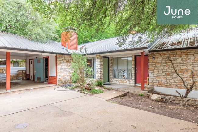 Building Photo - Queen room in 3-bed/1.5-bath Home