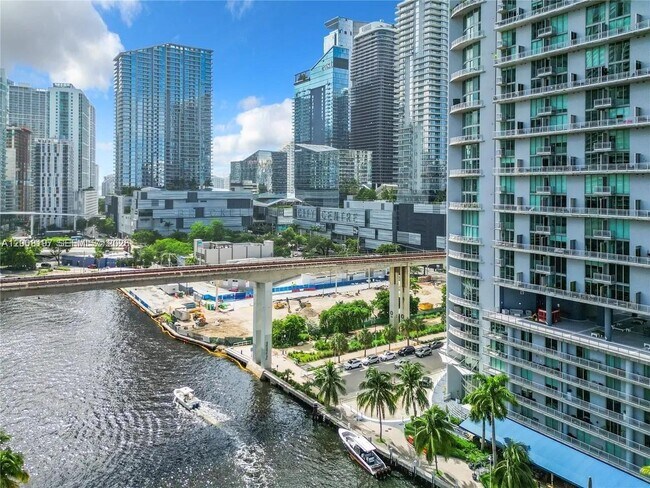 Building Photo - 690 SW 1st Ct