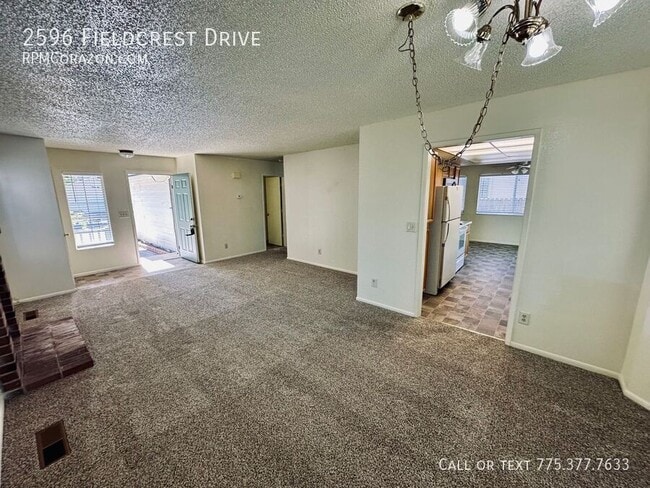 Building Photo - 2596 Fieldcrest Dr