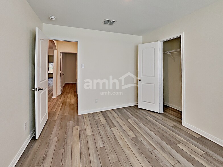Building Photo - 7934 Cactus Plum Dr