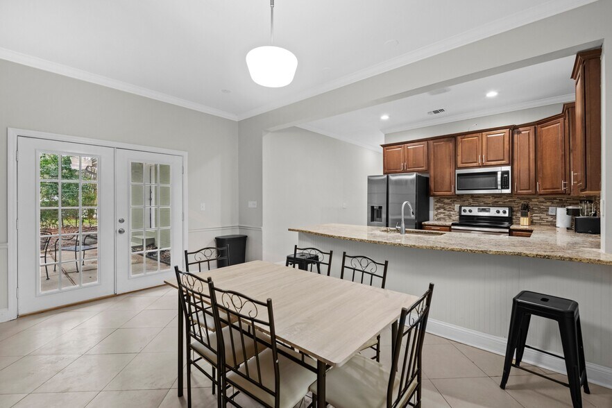 Building Photo - 431 Arlington Rd N