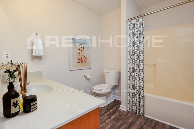 Building Photo - 4276 Falcon Crest Dr