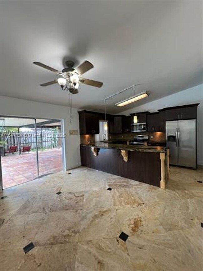Building Photo - 10511 SW 145th Ct