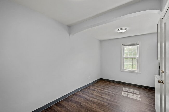 Building Photo - Gorgeous 2 bedroom home in Clairton availa...