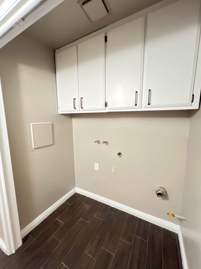 Building Photo - 6811 Klamath Way