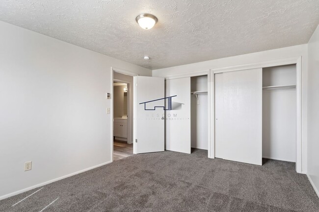 Building Photo - 5858 S 2000 W