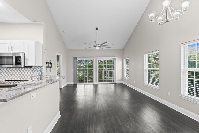 Building Photo - 5026 Belleglen Ct