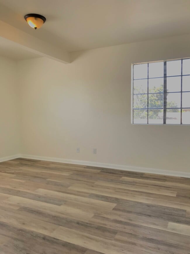 Building Photo - 4861 W 119th Pl