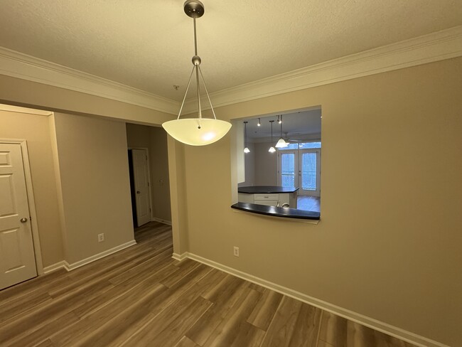 Dining area / office area - 400 17th St NW