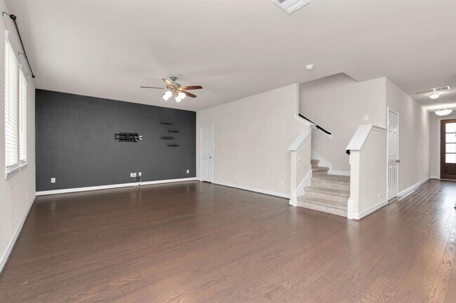 Building Photo - 1517 Portola Dr