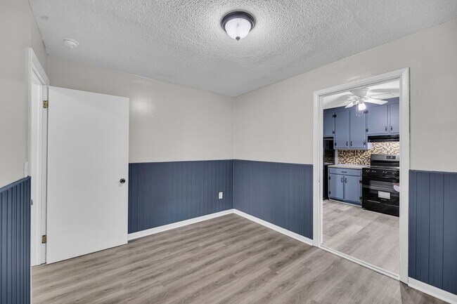 Building Photo - 2 Bedroom, 1 Bath Home in Air Habor of Wes...