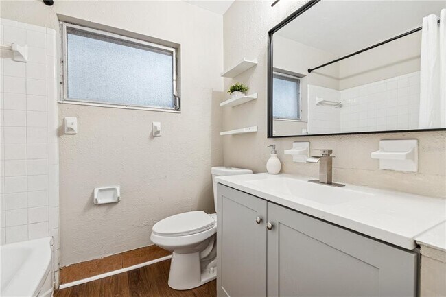 Building Photo - 941 Grey Oak Ct