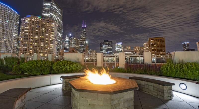 Building Photo - 512 W Kinzie St