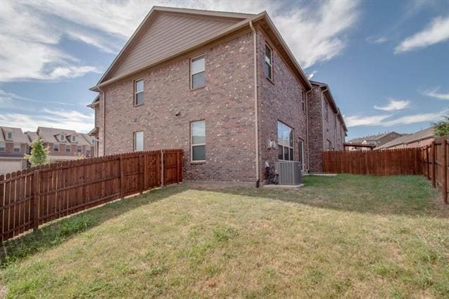 Building Photo - 2653 Jackson Dr