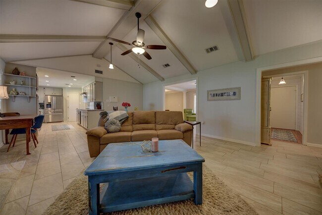 Building Photo - 2107 Timber Ln