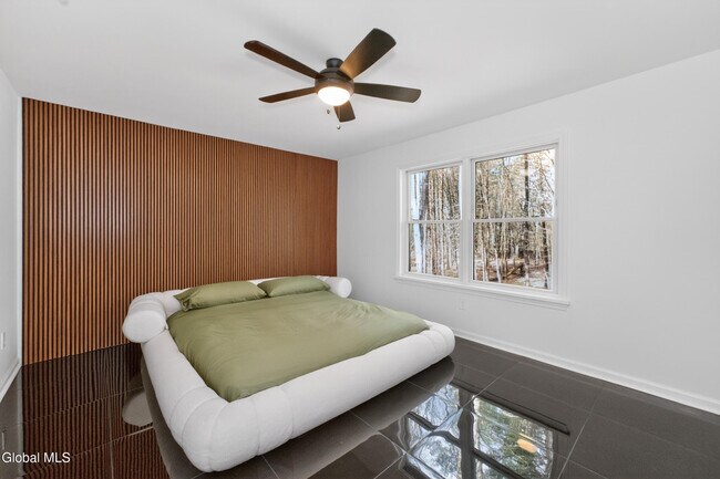 Building Photo - 622 Acland Blvd