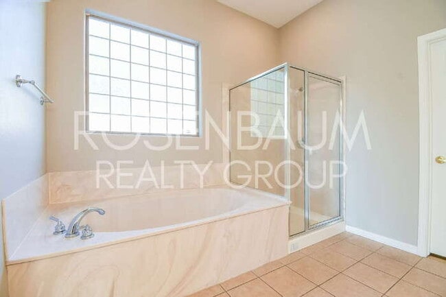 Building Photo - 9933 E Hidden Treasure Ct