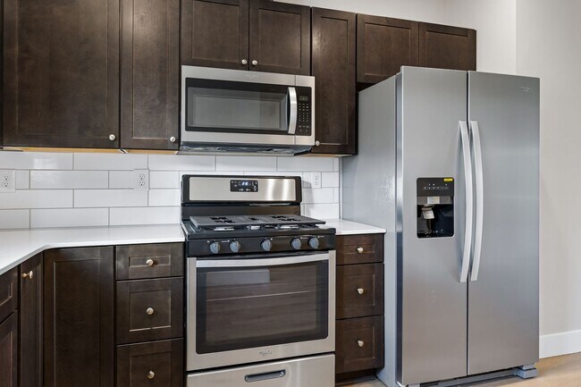 Building Photo - Brand New Townhouse in Yakima!