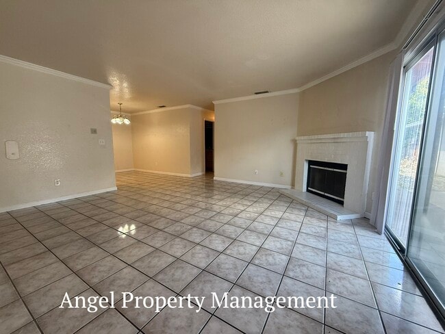 Building Photo - 6557 37th Ave