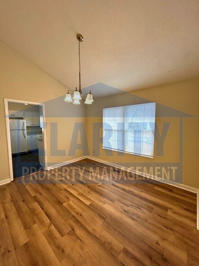 Building Photo - Three bedroom home w/ two bonus rooms!