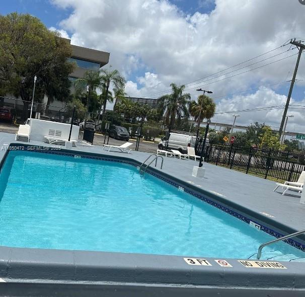 Building Photo - 16450 NW 2nd Ave