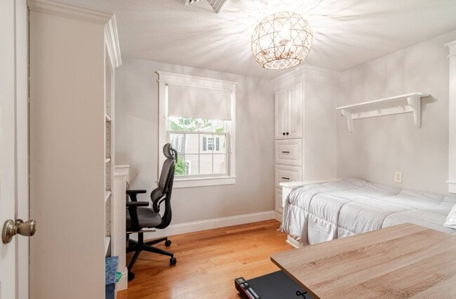 Building Photo - 45 Indian Hill Ave