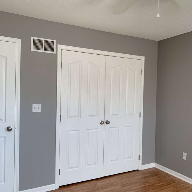 Building Photo - 1221 Dustins Way