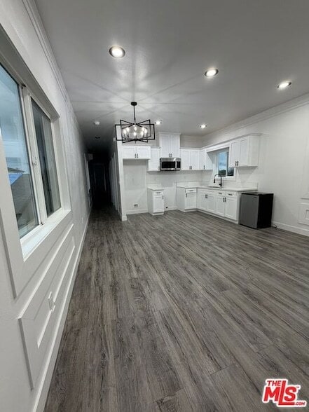 Building Photo - 8624 Graham Ave