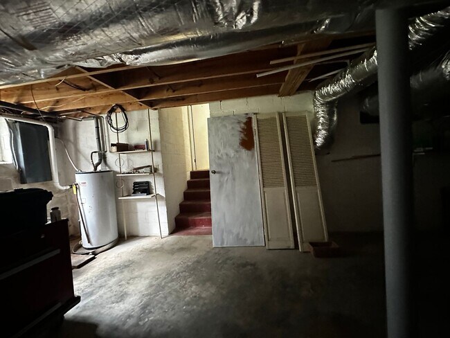 Building Photo - Partially furnished 3 bed/ 1.5 bath - Morristown, TN