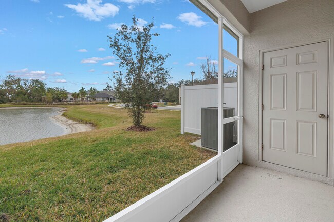 Building Photo - 6111 Fairmont Ln
