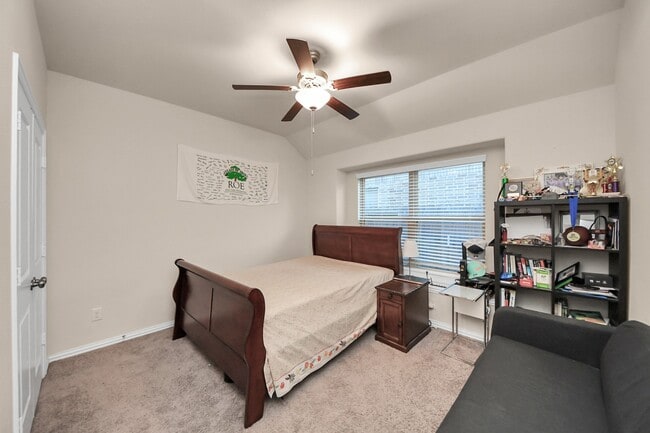 Building Photo - 28634 Monarch Cliffs Dr