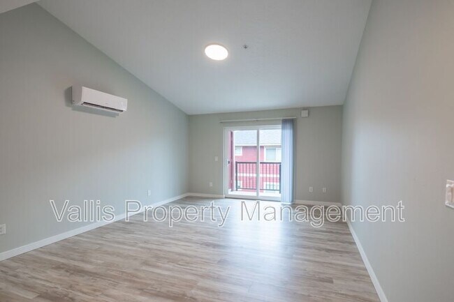 Building Photo - 13001 S Crompton Lane