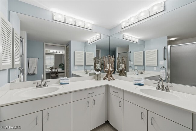 Building Photo - 6361 Pelican Bay Blvd