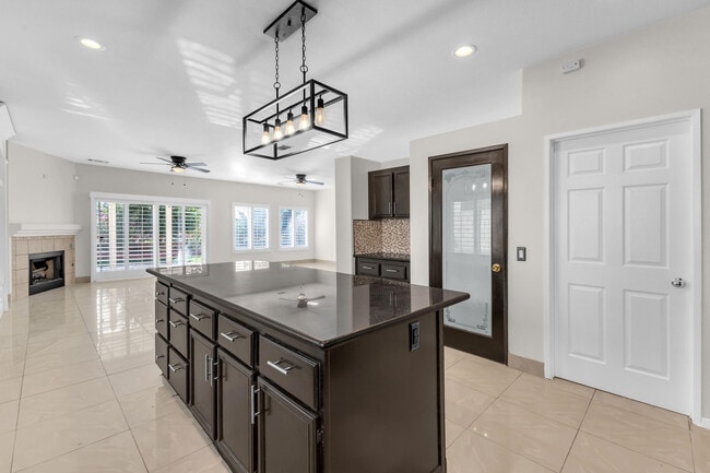 Building Photo - 83107 Greenbrier Dr