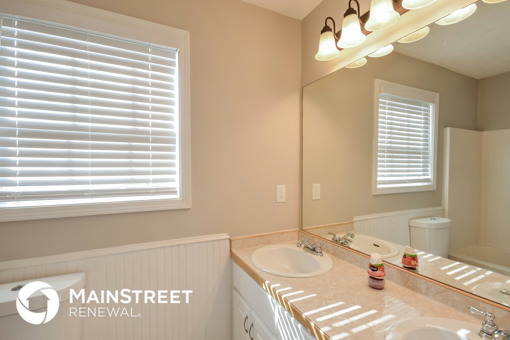 Building Photo - 30 Arthurs Ln