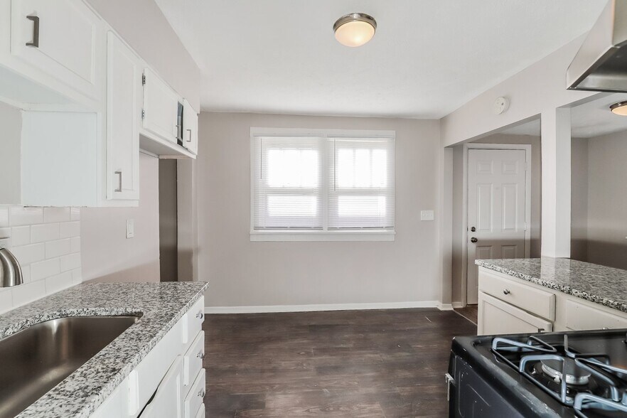 Building Photo - 1942 S 14th St