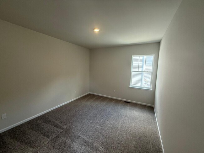 Building Photo - 6412 Fennec Run
