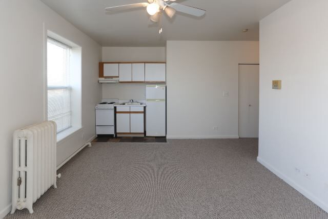 Building Photo - 3957 W Irving Park Rd