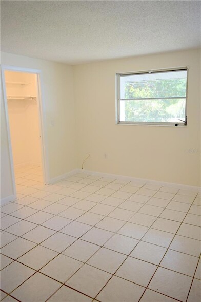 Building Photo - 1639 Manor Rd